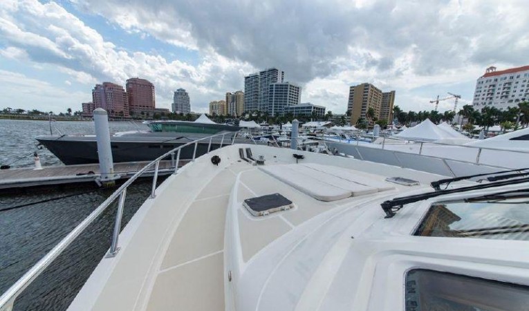 66 Offshore Foredeck Port