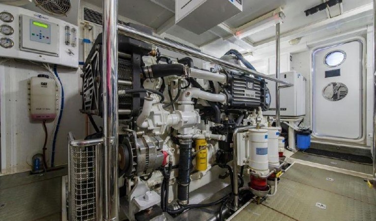 66 Offshore Starboard Engine Forward