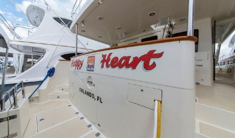 66 Offshore Transom to Port