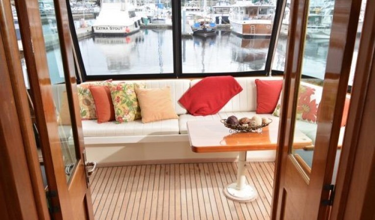 58 Hatteras Looking aft to deck