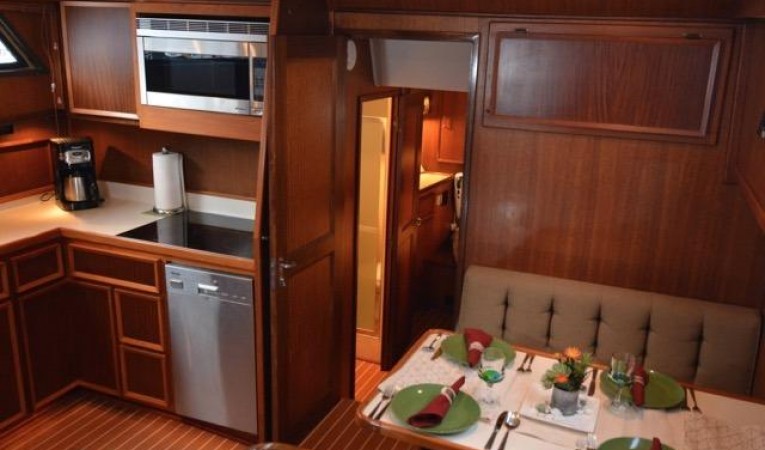 58 Hatteras Looking forward