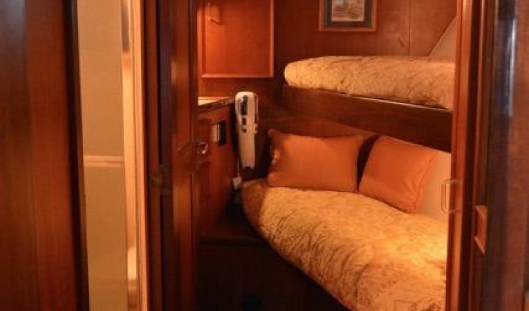 58 Hatteras Guest Stateroom- Forward