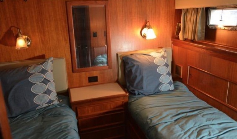 58 Hatteras Guest Stateroom- Port