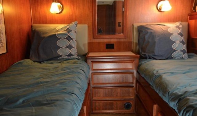 58 Hatteras Guest Stateroom- Port