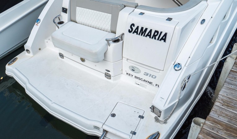 31 Chaparral Aft Deck 1