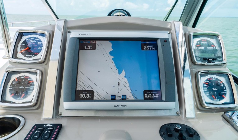 31 Chaparral Helm Electronics