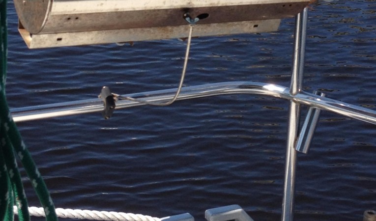 43 Beneteau Propane grill