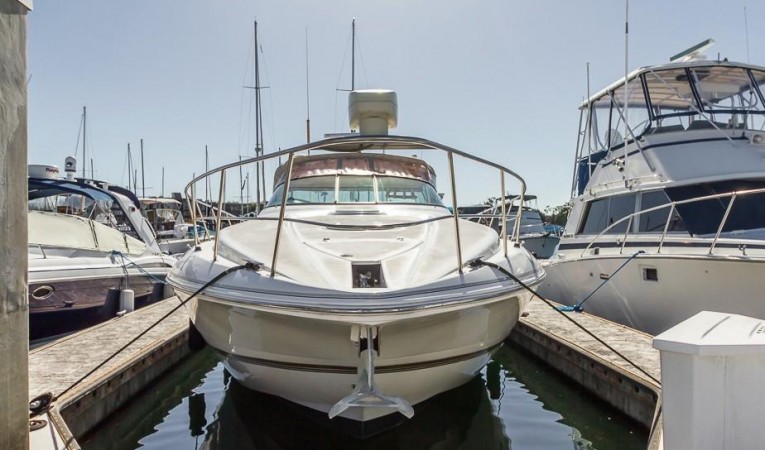 38 Cruisers Yachts Bow and Anchor