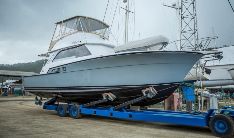 46 Bertram Starboard Profile