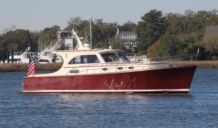 42 Vicem starboard profile