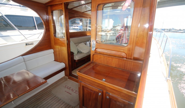 42 Vicem cockpit facing forward