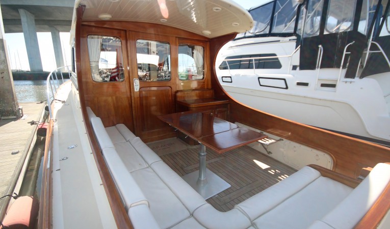 42 Vicem cockpit from port quarter