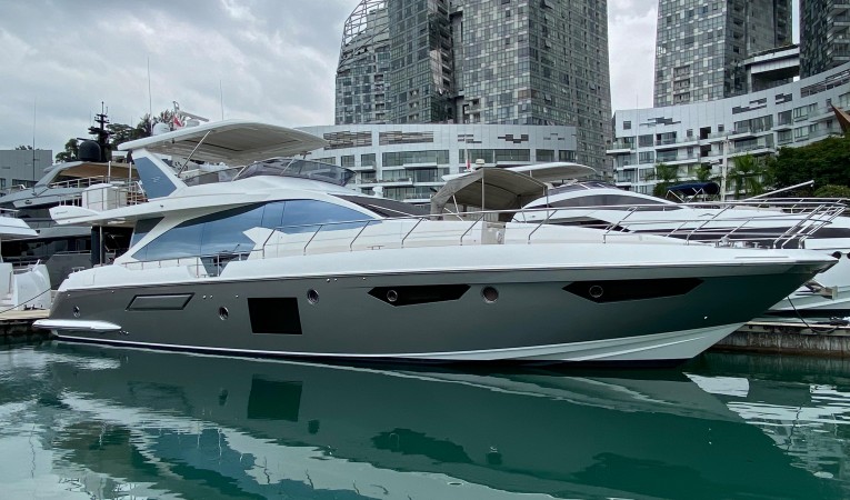 72 Azimut 