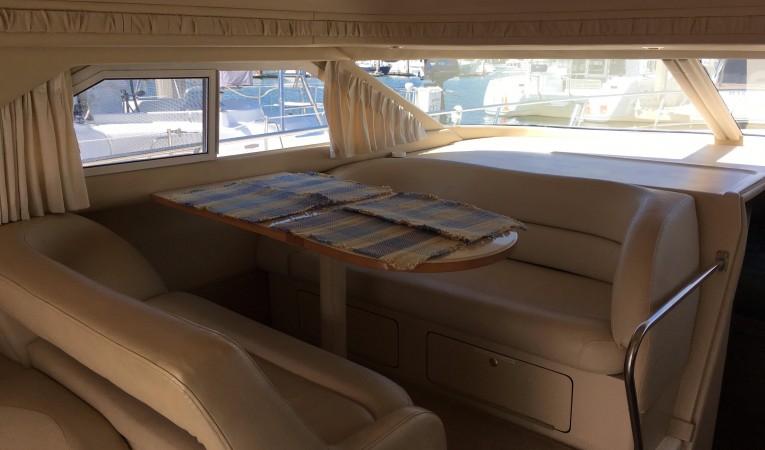 40 Sea Ray Settee for Four