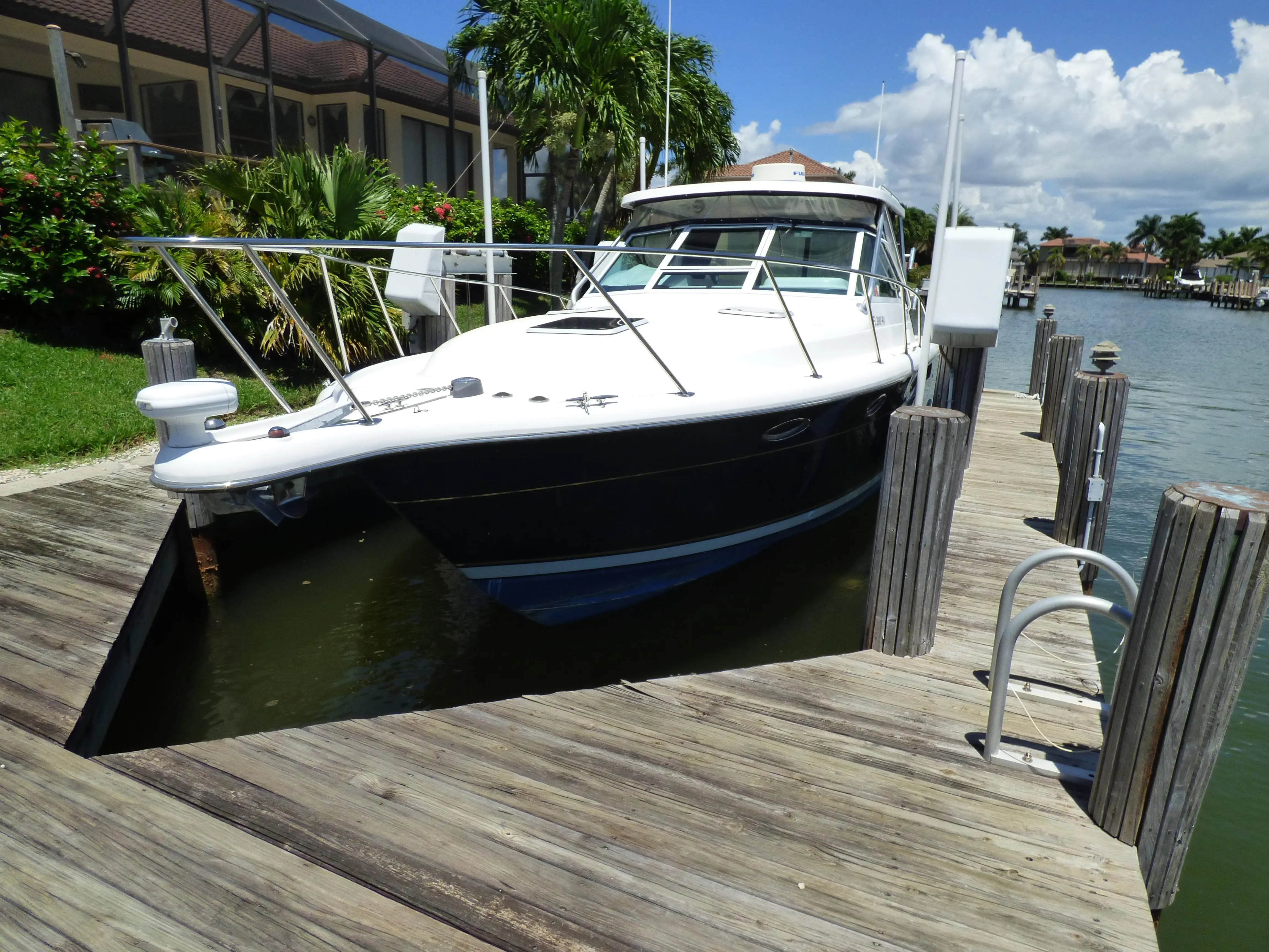 31 Tiara 2004 Naples / Marco Island, Florida Sold on 2017-08-04 by