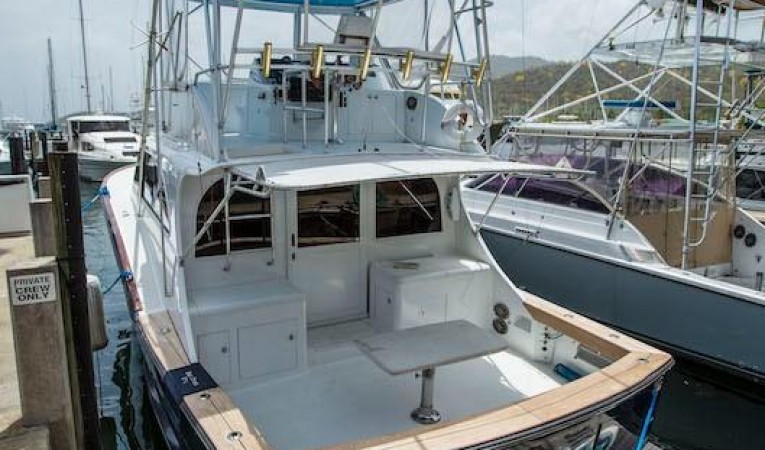 45 Hatteras Stern