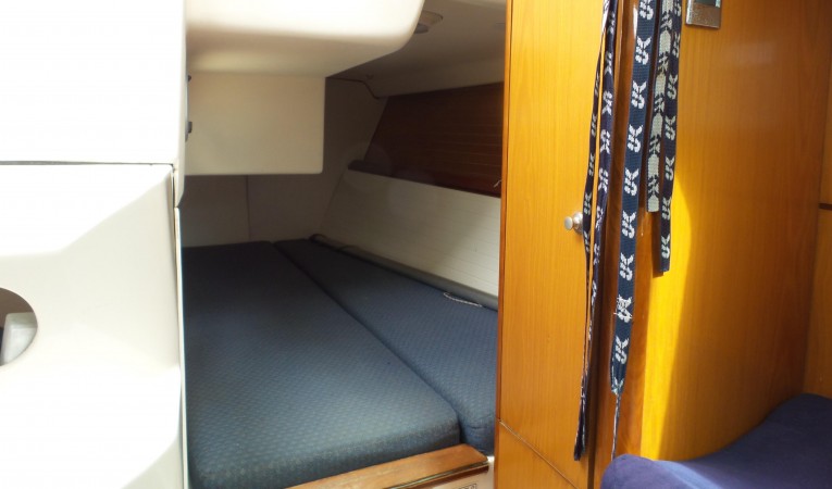39 Farr Port Aft Berth