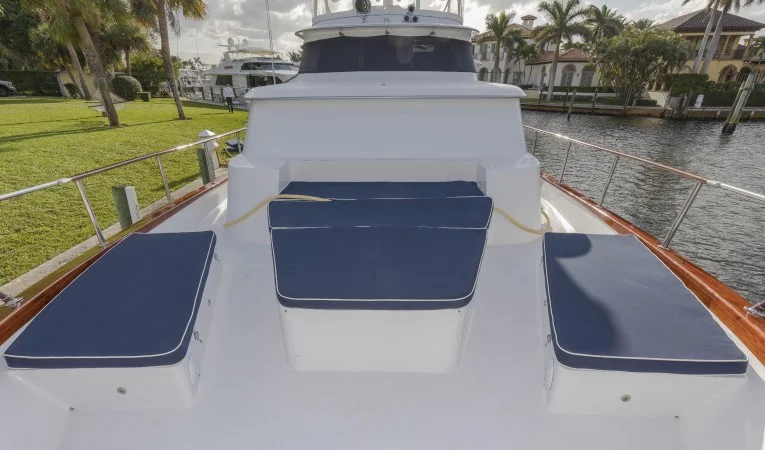 82 Broward Forward deck