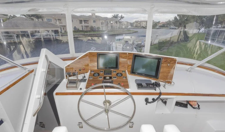 82 Broward Flybridge helm