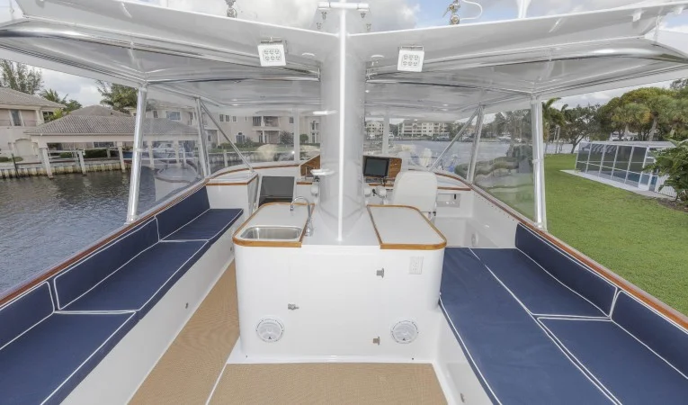 82 Broward Flybridge