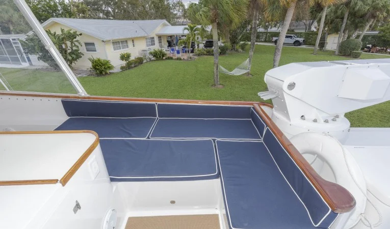 82 Broward Flybridge