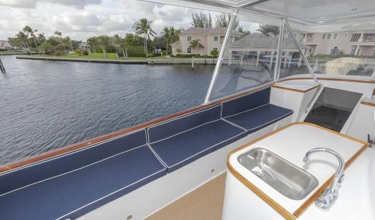 82 Broward Flybridge