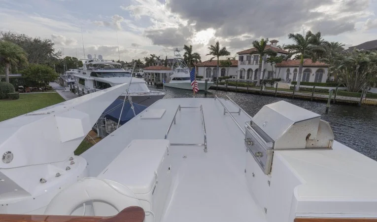 82 Broward Boat Deck