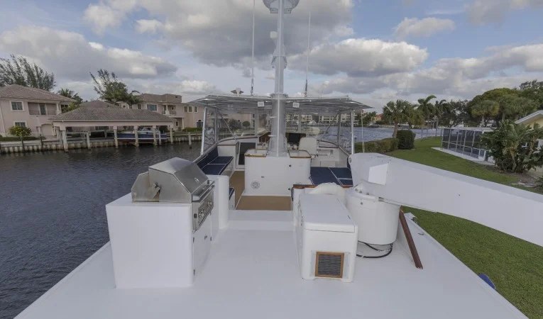 82 Broward Boat Deck