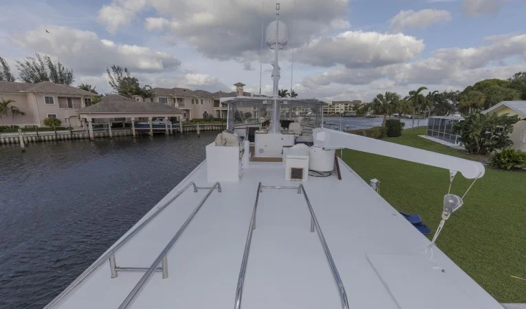 82 Broward Boat deck