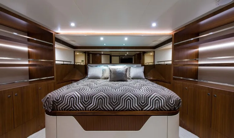 100 Ocean Alexander VIP Stateroom
