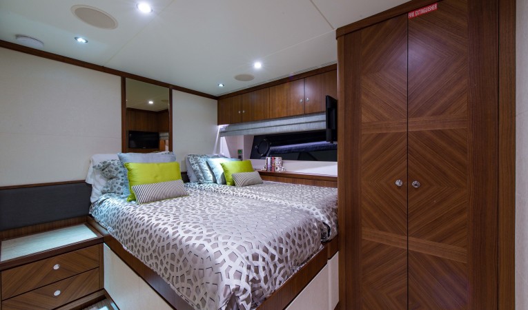 100 Ocean Alexander Port Guest Stateroom