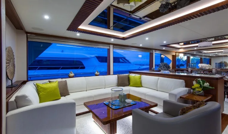 100 Ocean Alexander Main Salon