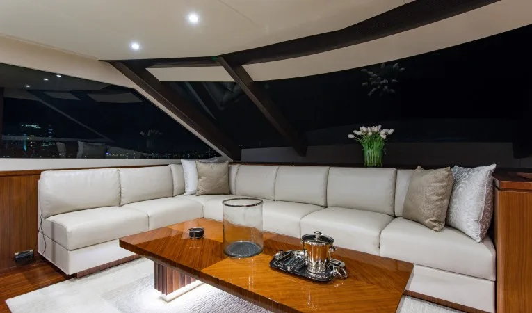100 Ocean Alexander Forward Lounge