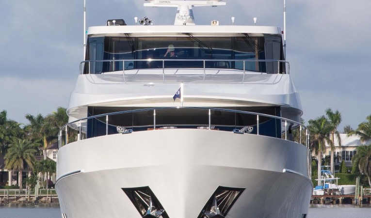 100 Ocean Alexander Bow