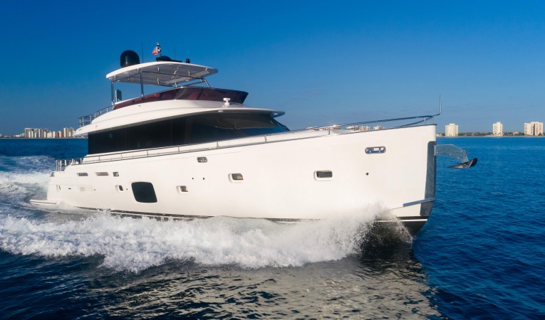 76 Azimut 