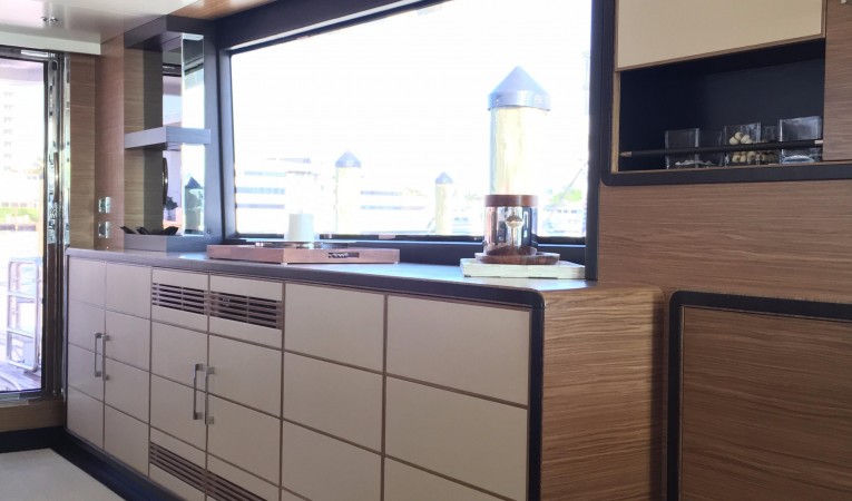 76 Azimut Port side salon entry