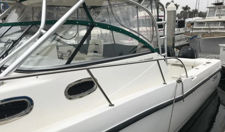 30 Boston Whaler 