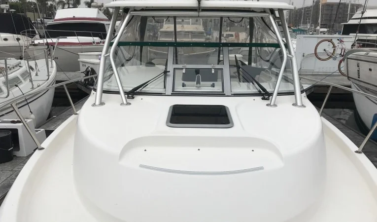 30 Boston Whaler 