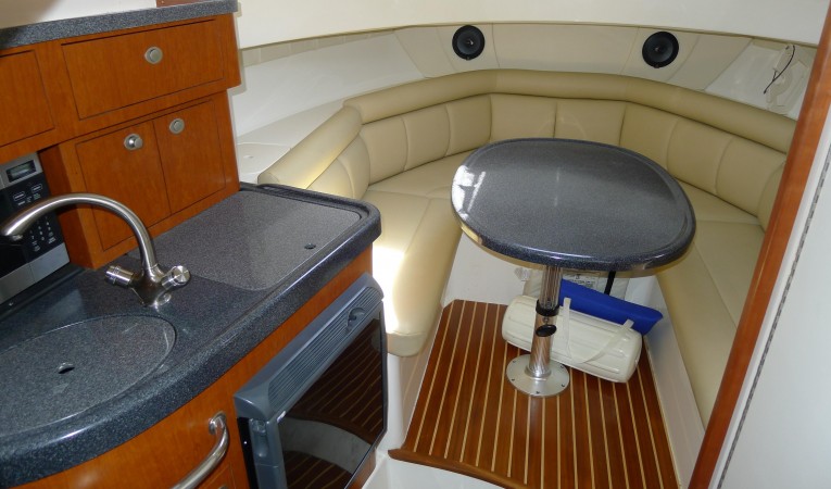30 Boston Whaler 