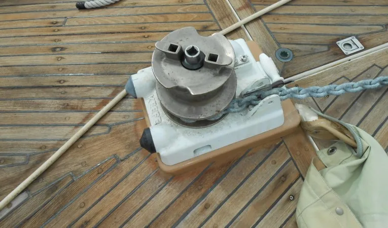43 Nautor Swan Windlass
