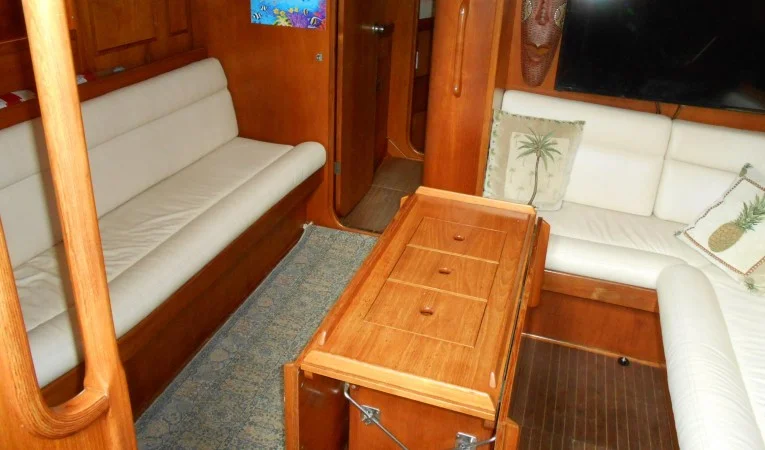 43 Nautor Swan Salon