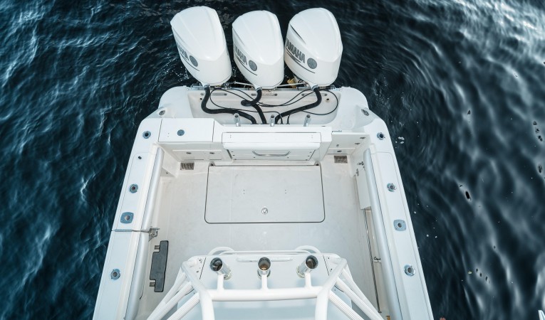 34 Hydra-Sports Cockpit 2