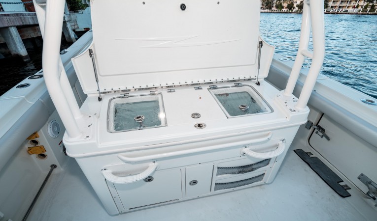 34 Hydra-Sports Livewells