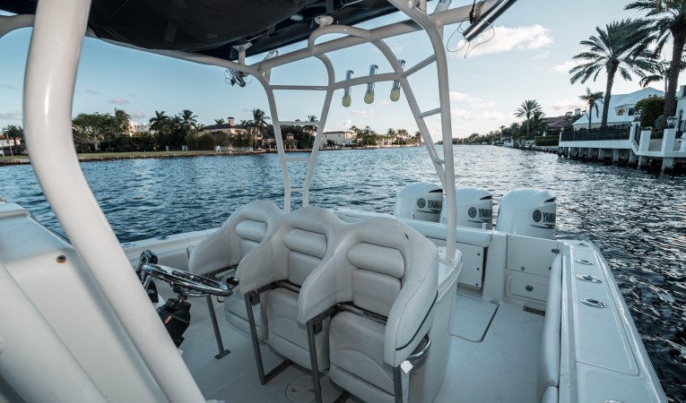 34 Hydra-Sports Helm Seating