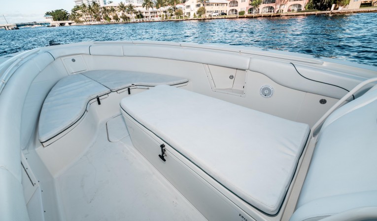 34 Hydra-Sports Bow 2