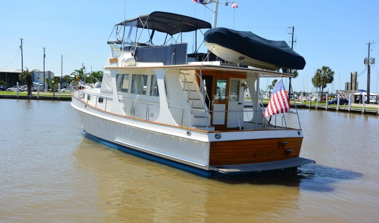46 Grand Banks Stern view