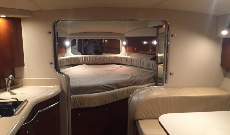 34 Sea Ray Cabin