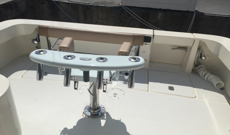 34 Sea Ray Blue Water Chair 3