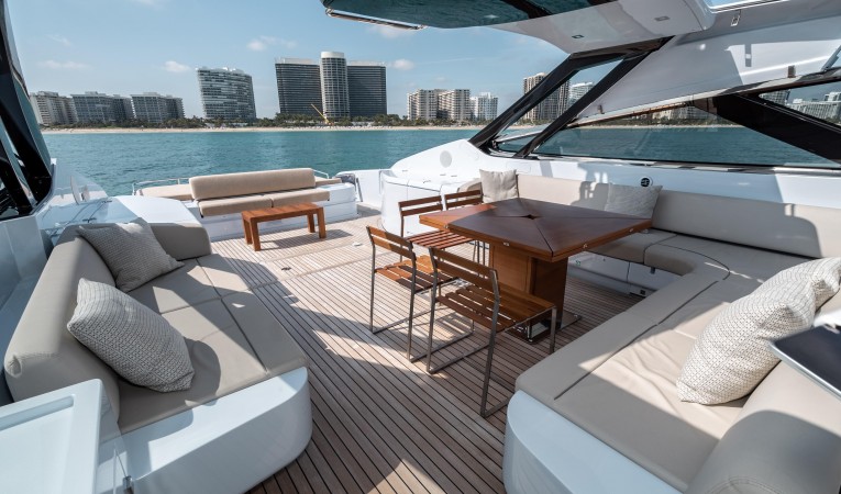 88 Riva Main Deck Seating