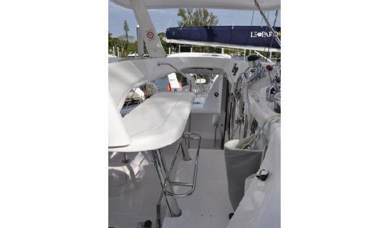 46 Robertson and Caine Manufacturer Provided Image